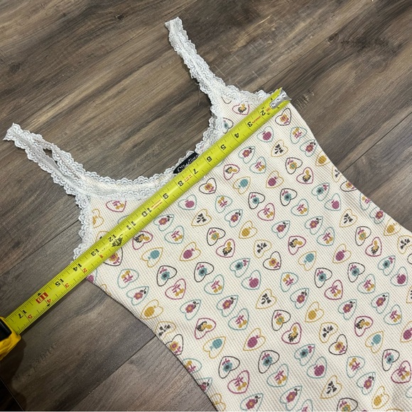 Streetwear Society White Lace-Trim Camisole with Pastel Heart Print - Picture 4 of 5
